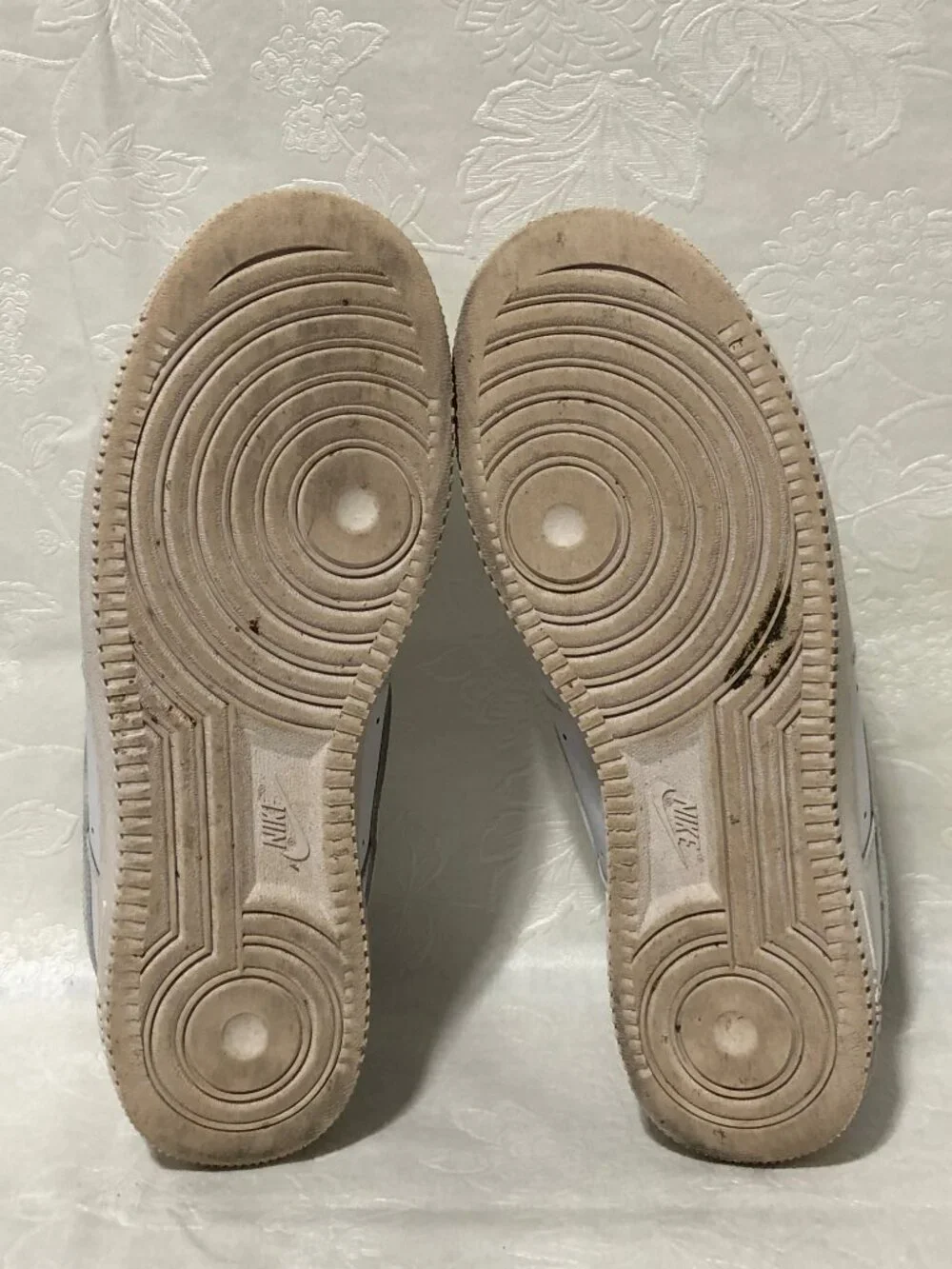 Nike Air Force 1 '07 Low Men’s Size 8 Triple White White Sneakers